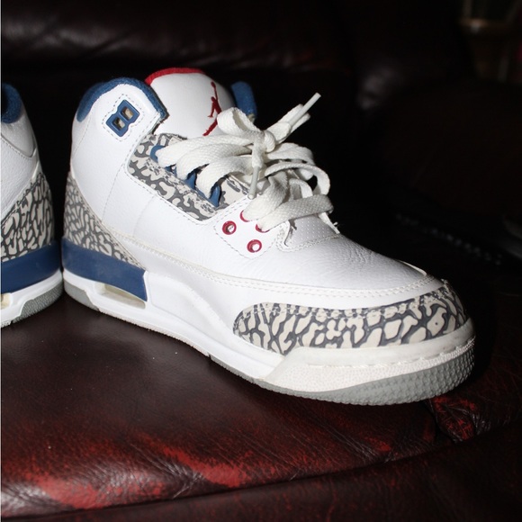 True Blue 3s size 4.5Y - Picture 3 of 5